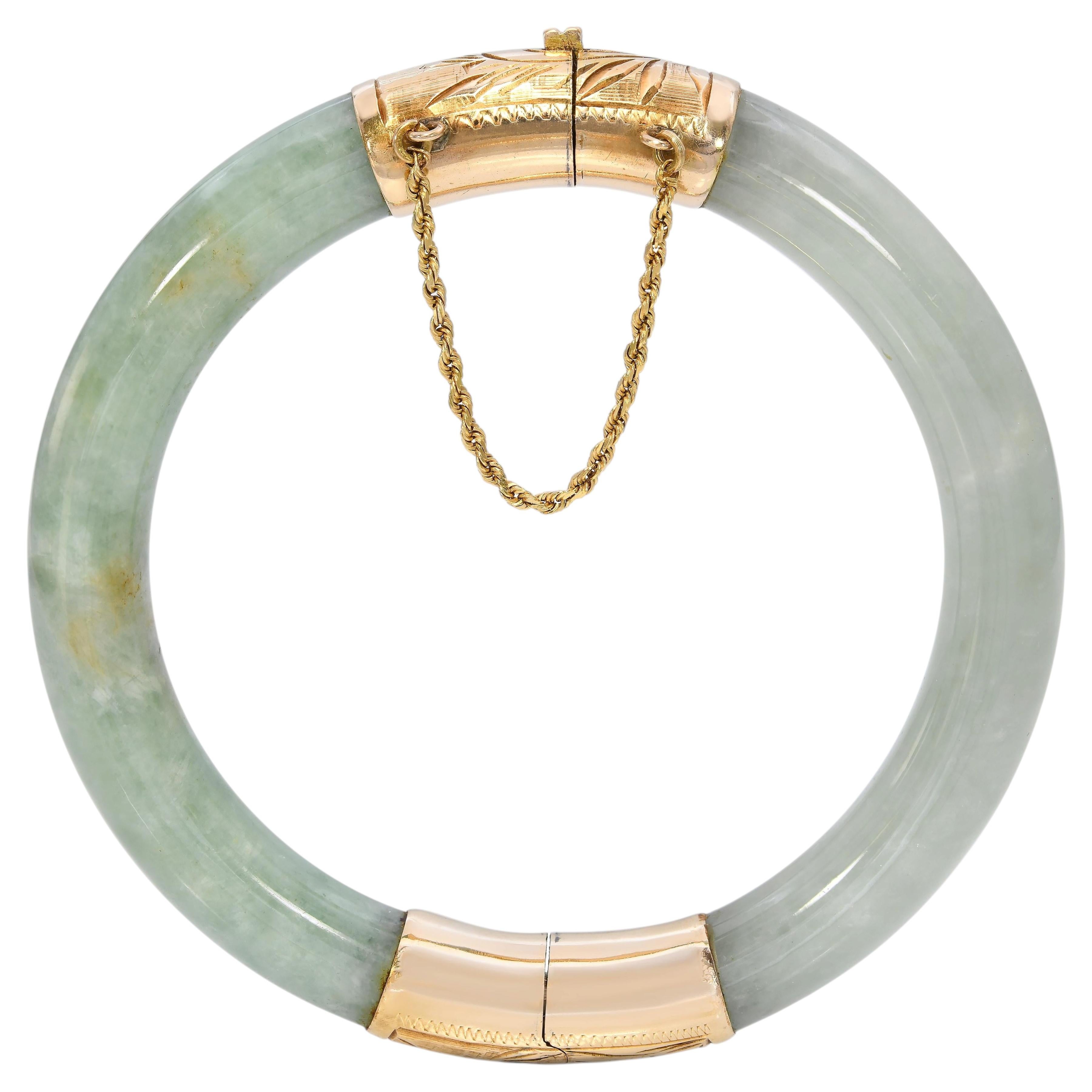 Pulsera tipo brazalete con bisagra de jadeíta verde tipo A certificada por el GIA, en oro amarillo vintage