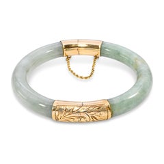 Vintage-Armreif aus Gelbgold mit grünem Jadeit (GIA-Typ A) und Scharnierverschluss