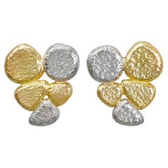 Orecchini vintage a grappolo dalla forma irregolare in oro giallo 18 carati e palladio