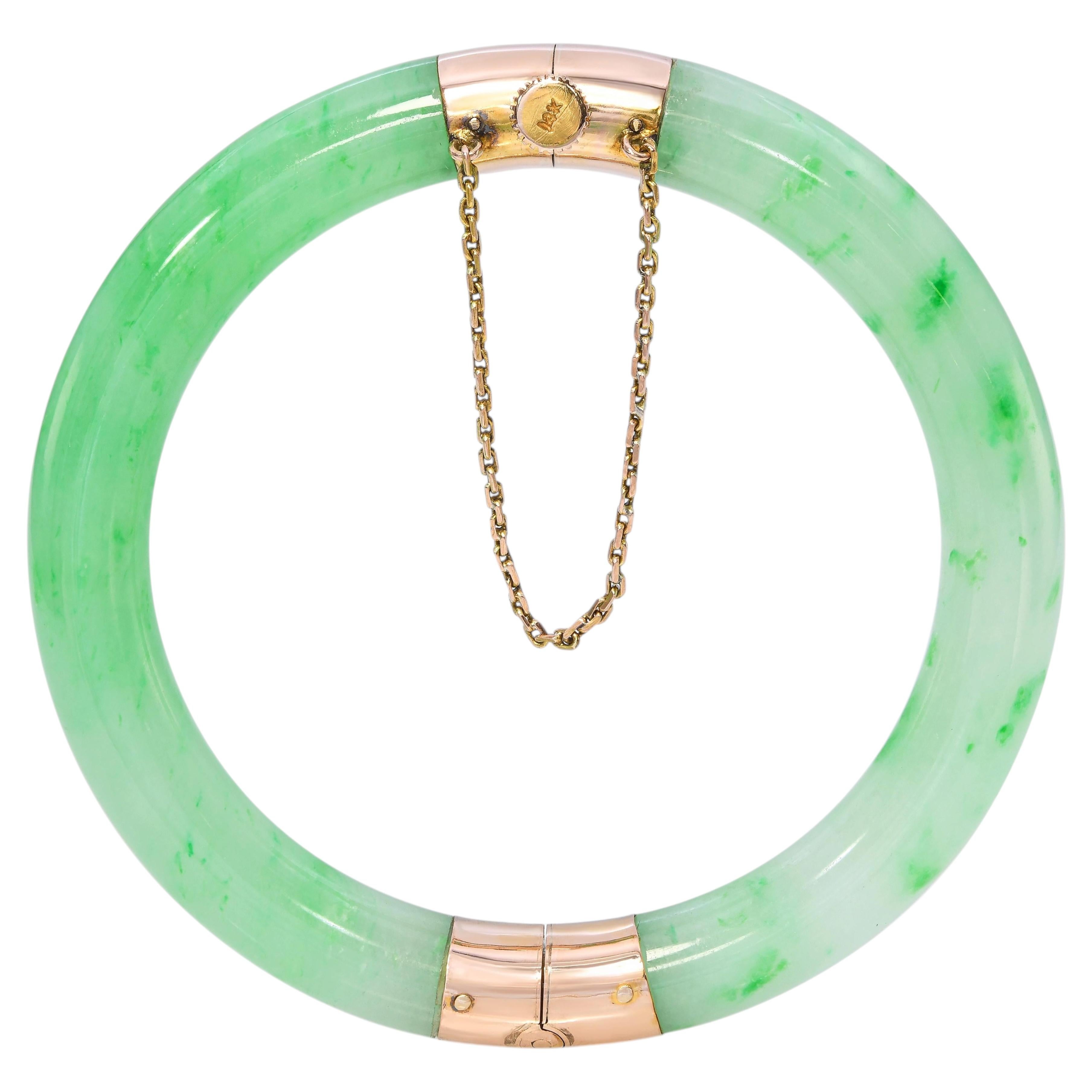 Brazalete vintage con bisagra de jadeíta verde moteada, tipo A según la GIA, en oro amarillo de 14k