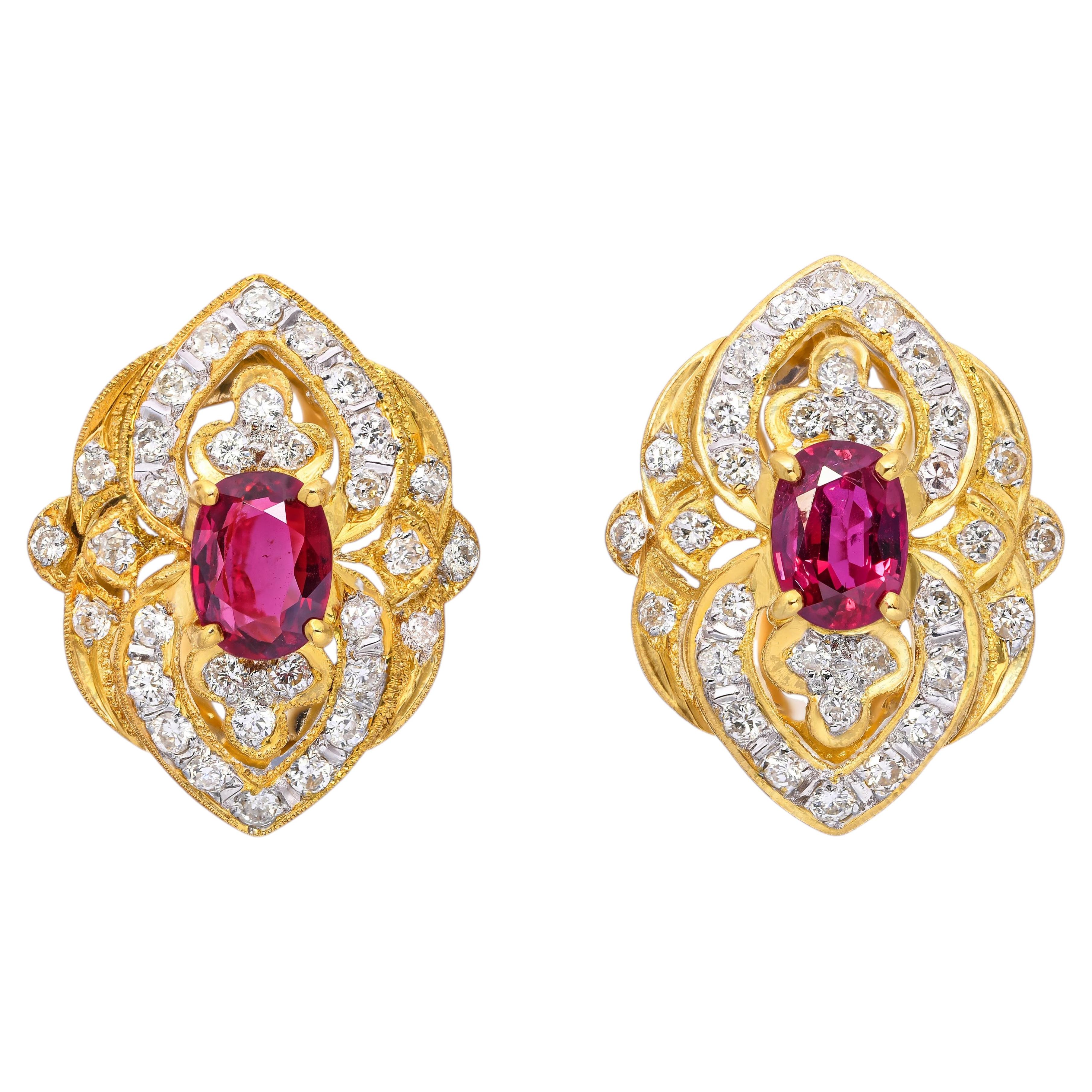 Pendientes de oro amarillo de 18 quilates con rubíes y diamantes