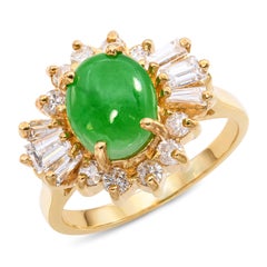 Anello cocktail d'epoca in oro giallo 18k con giada verde e diamanti