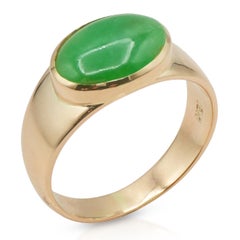 Yellow Gold Green Jade Cabochon Ring