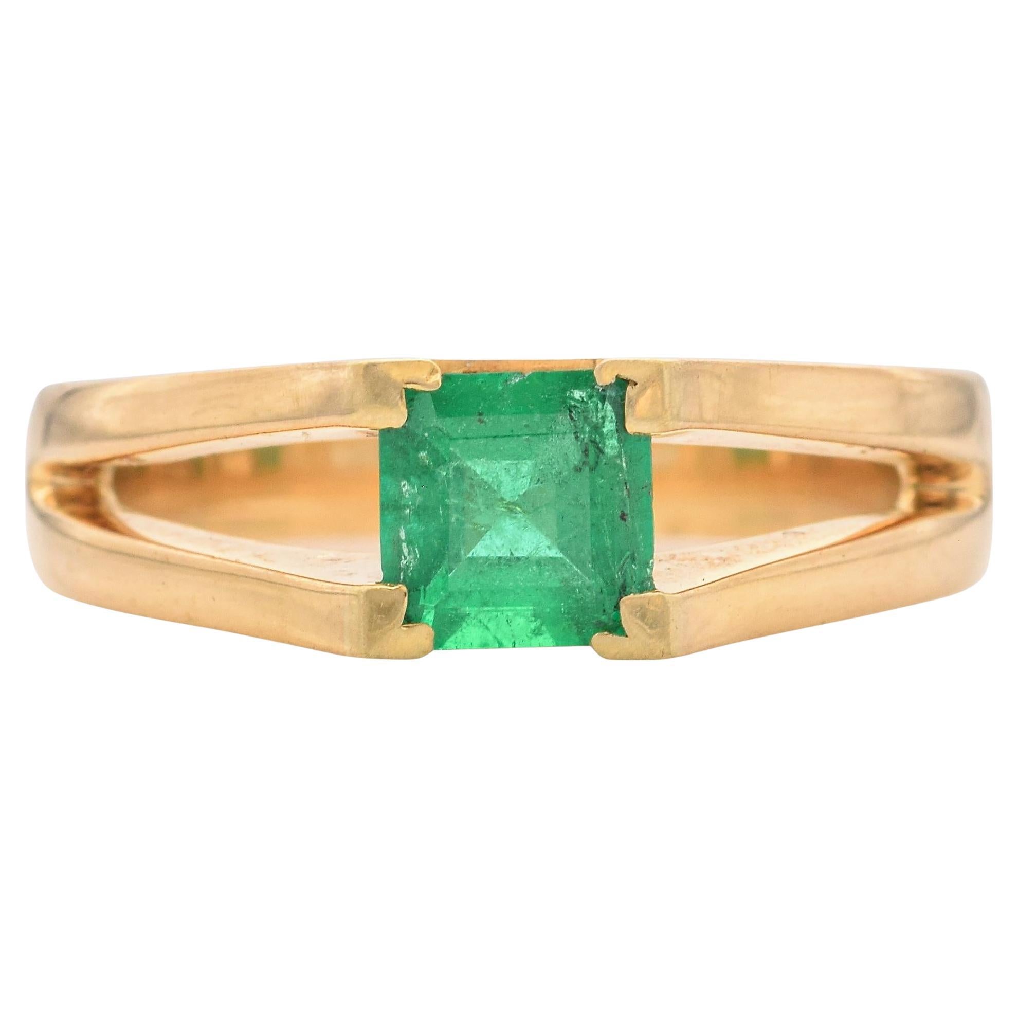 18K Gelbgold 0,72ct Square Cut Smaragd Split Shank Ring
