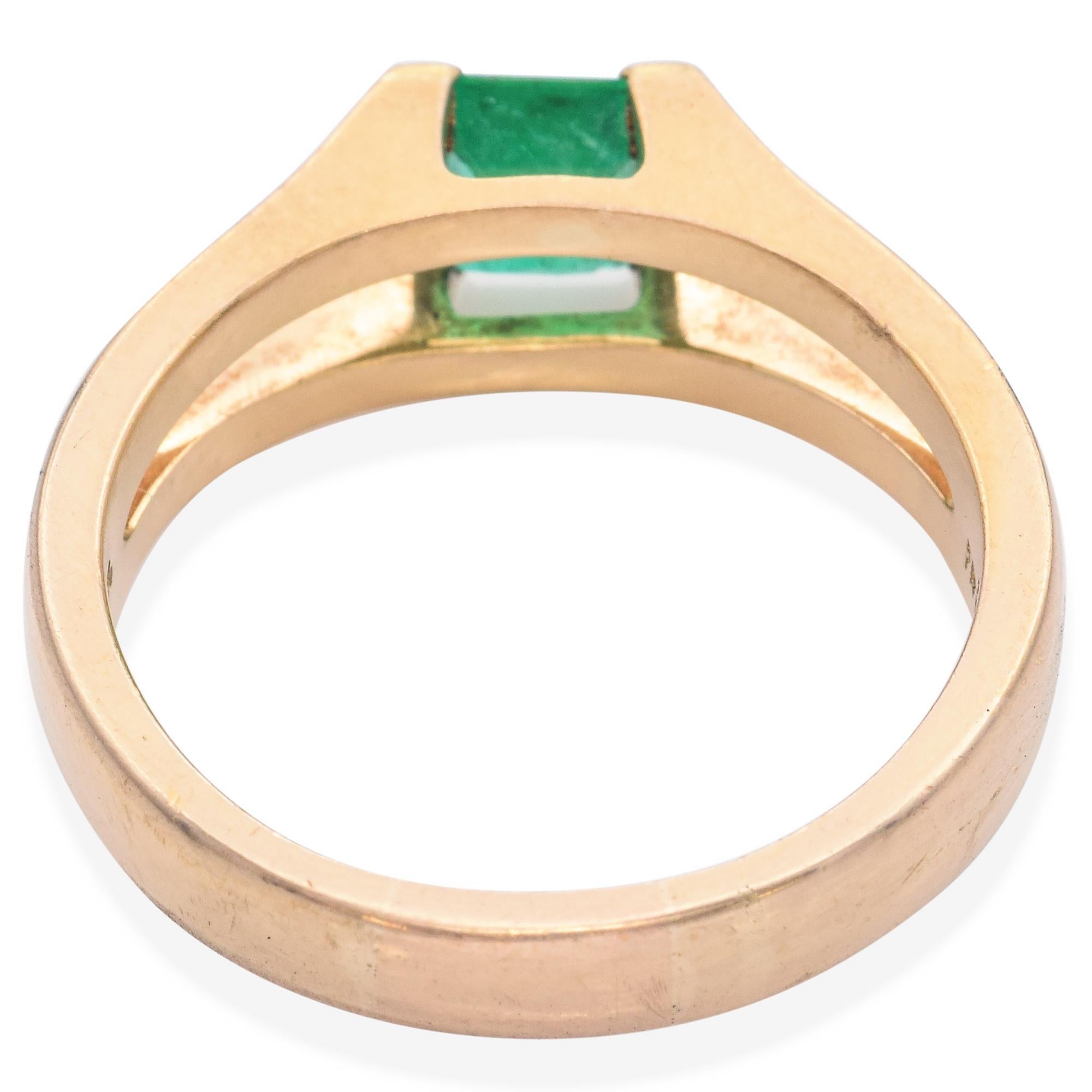 18K Gelbgold 0,72ct Square Cut Smaragd Split Shank Ring im Zustand „Gut“ im Angebot in New York, NY