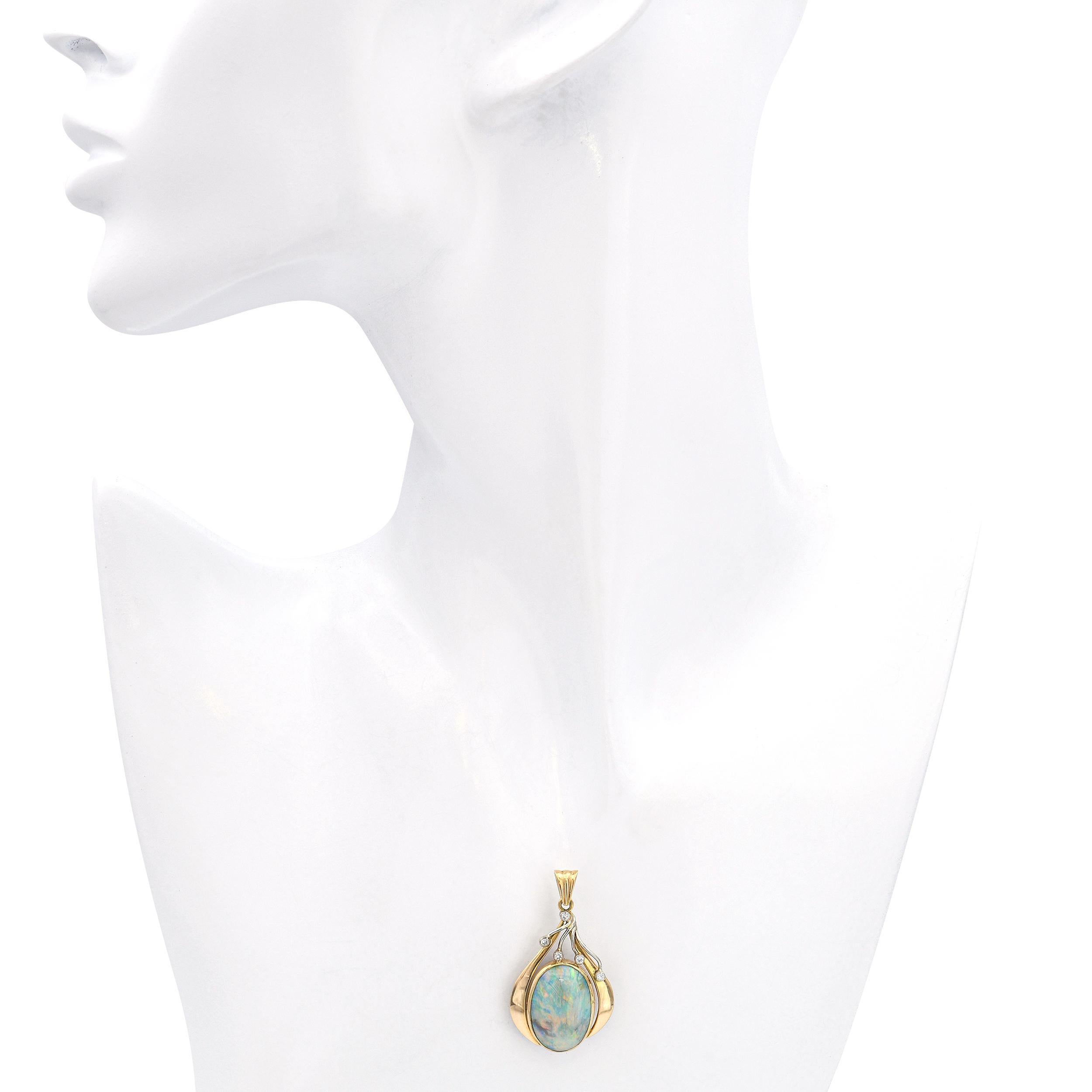 Taille cabochon Pendentif vintage en or jaune 18k 8.75ct Semi Opale Noire et Diamant en vente