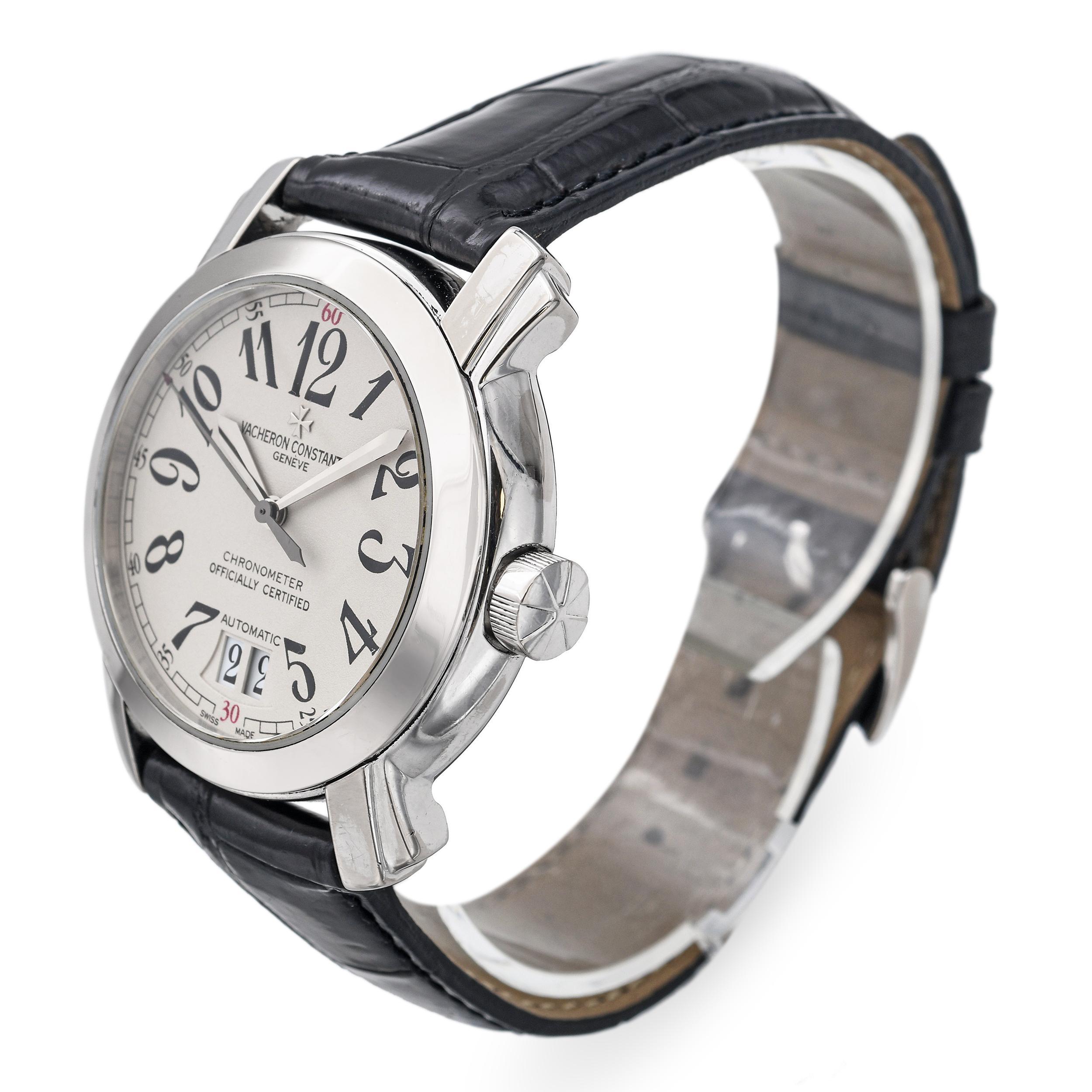 Diese ausgezeichnete Vacheron Constantin Malte Armbanduhr ist ein Beispiel für die Exzellenz der Schweizer Uhrmacherkunst mit einer raffinierten, modernen Ästhetik. Das aus massivem 18-karätigem Weißgold gefertigte Gehäuse weist ein kühnes und