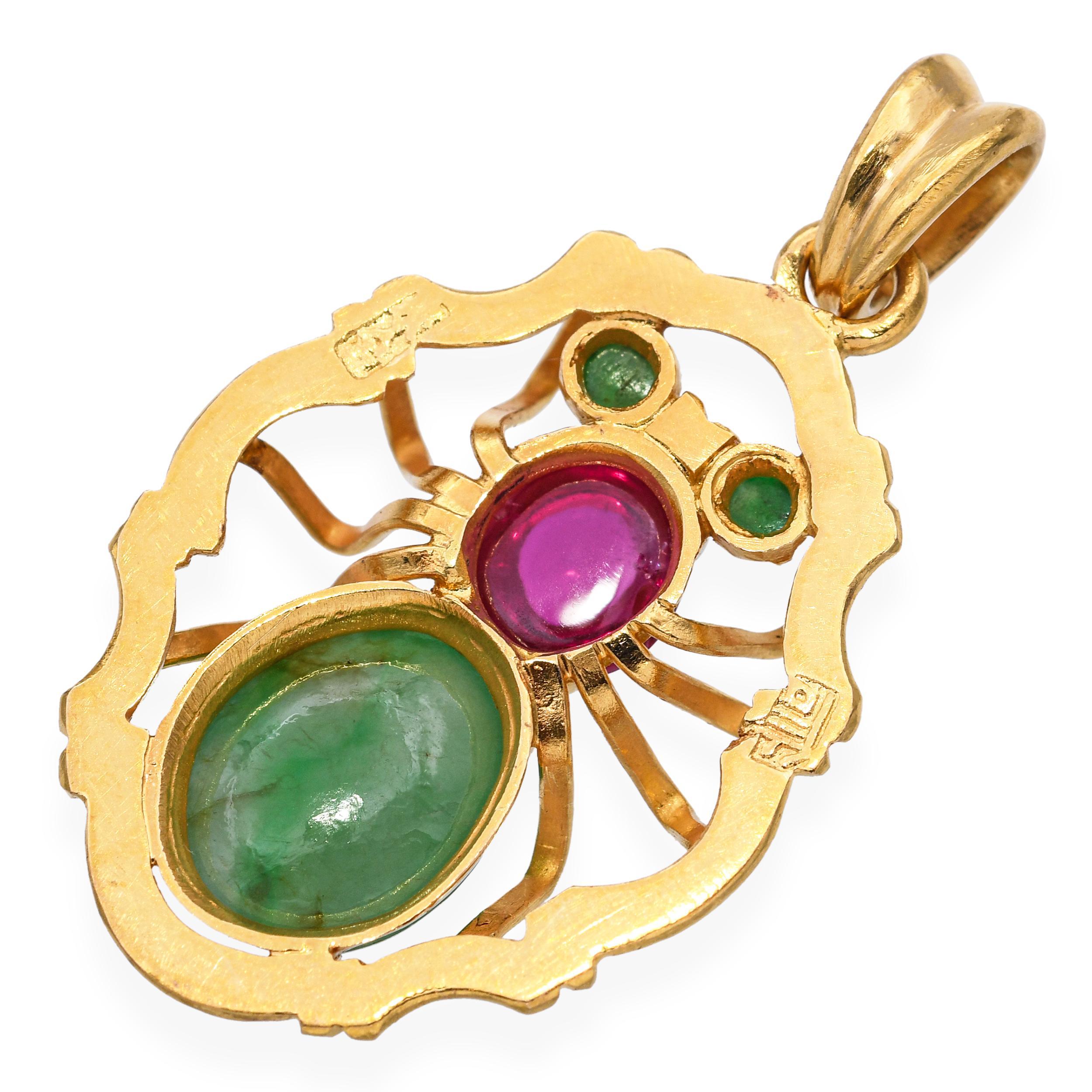 Pendentif araignée vintage en or jaune 21k en jade et rubis synthétique Pour femmes en vente