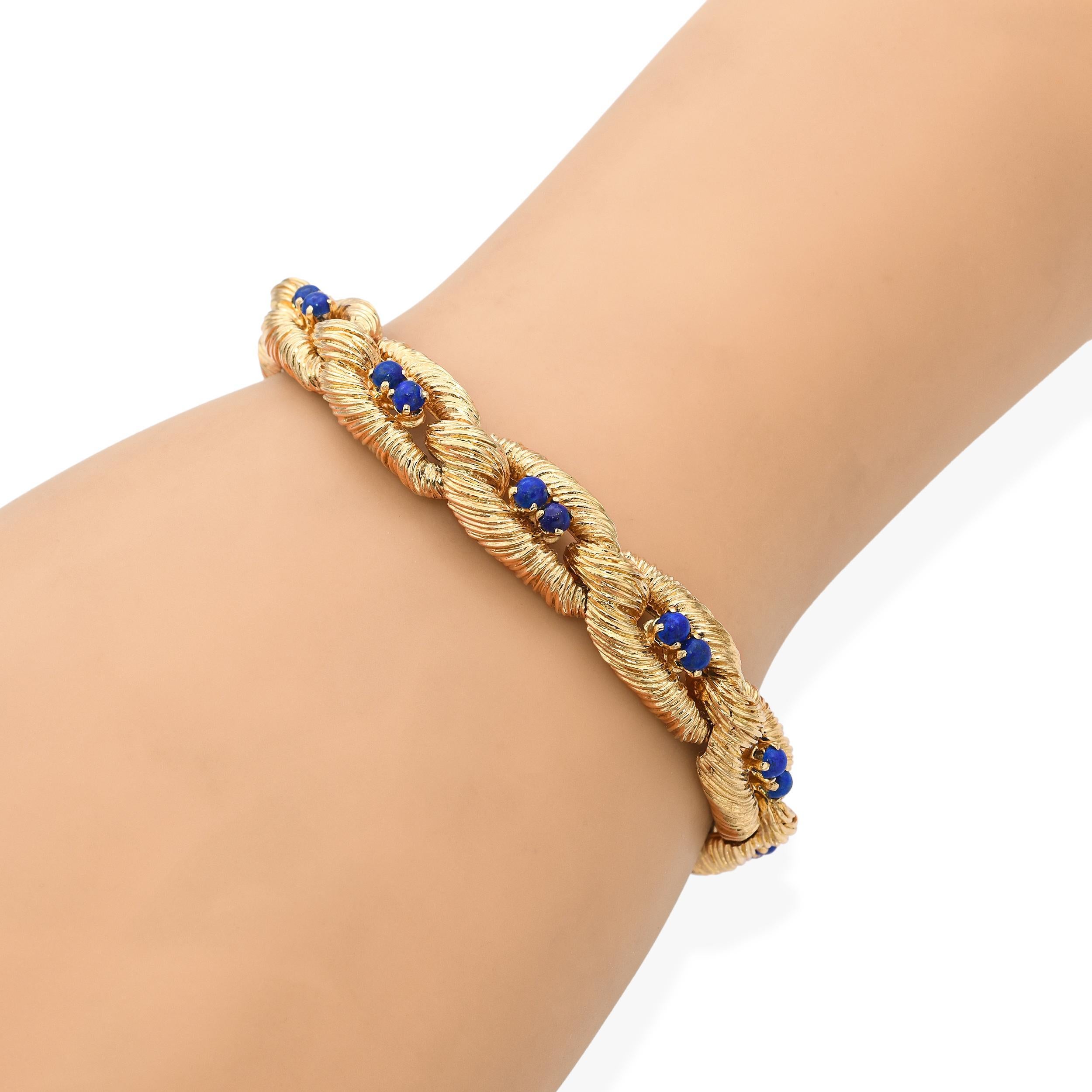 Taille ronde Vintage Cartier 18k Yellow Gold and Lapis Bracelet Designé par Carlo Weingrill en vente