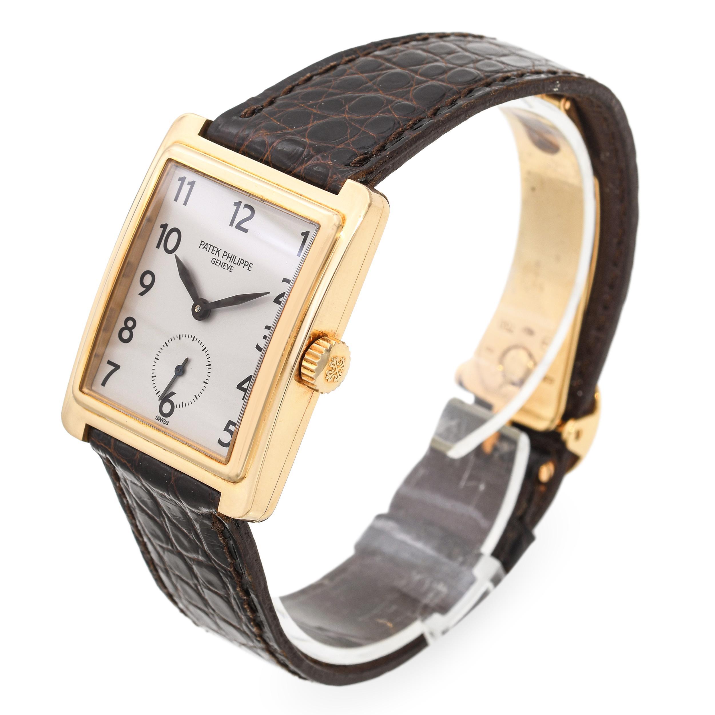 Patek Philippe Gondolo Orologio da uomo con carica manuale in oro giallo 18k Ref. 5010 In condizioni buone in vendita a New York, NY