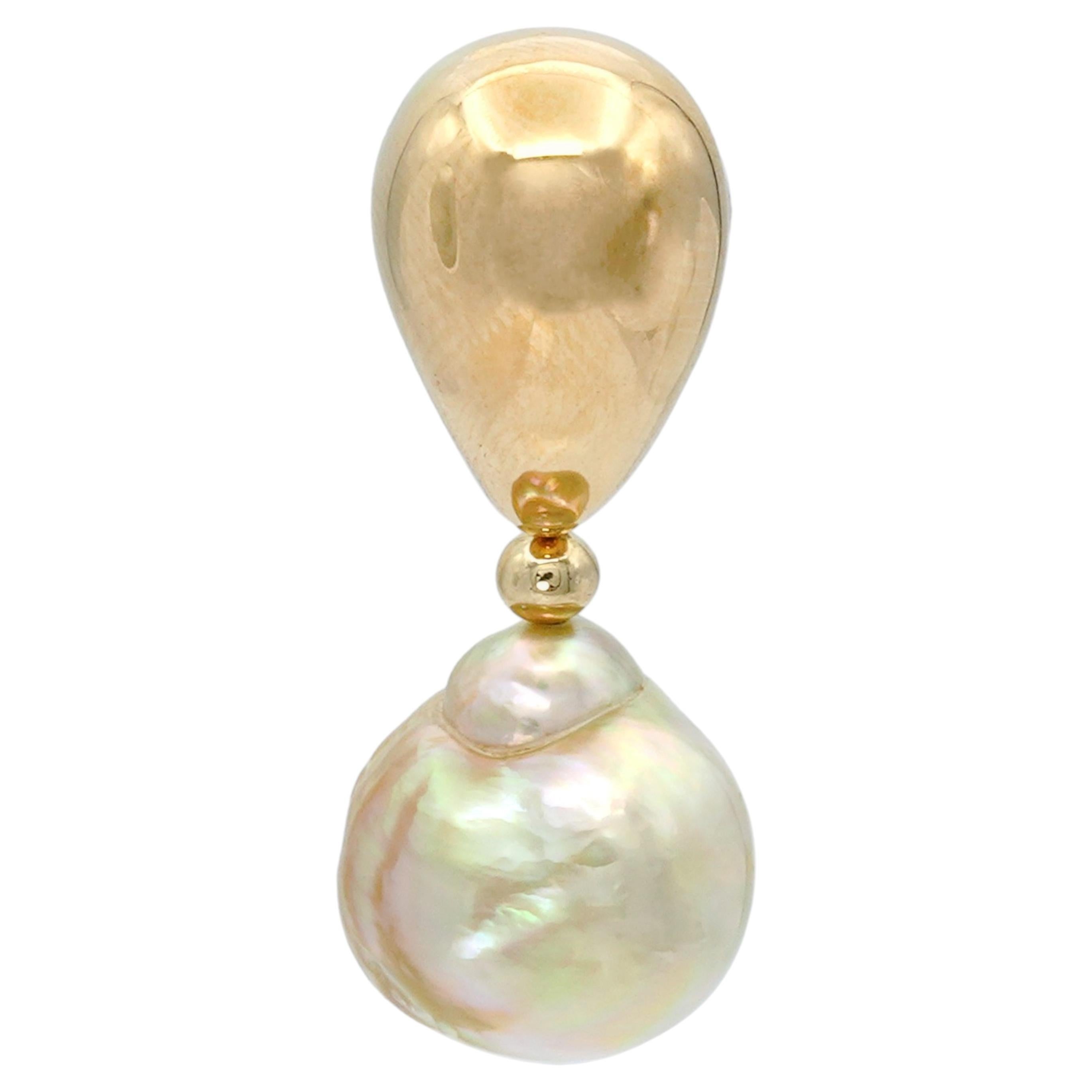 Vintage 18k Yellow Gold 16mm Baroque Pearl Pendant