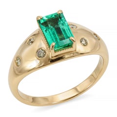 14k Yellow Gold 1.01ct Colombian Emerald and Burnished Set Diamond Ring