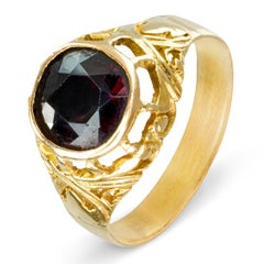 Antique Victorian 14k Yellow Gold Garnet Engraved Ring