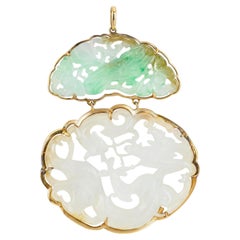 Vintage 10k Yellow Gold Carved Jade Pendant