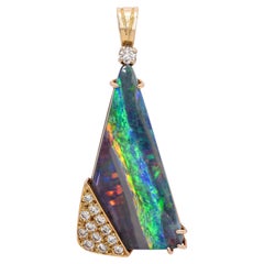 Pendentif vintage en or jaune, opale boulder et diamants