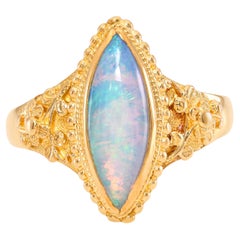 Vintage 24k Gold Opal Asian Floral Detail Ring