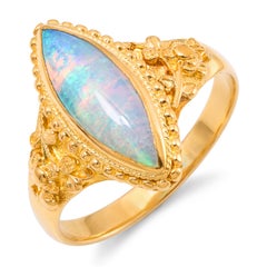 Vintage 24k Gold Opal Asian Floral Detail Ring
