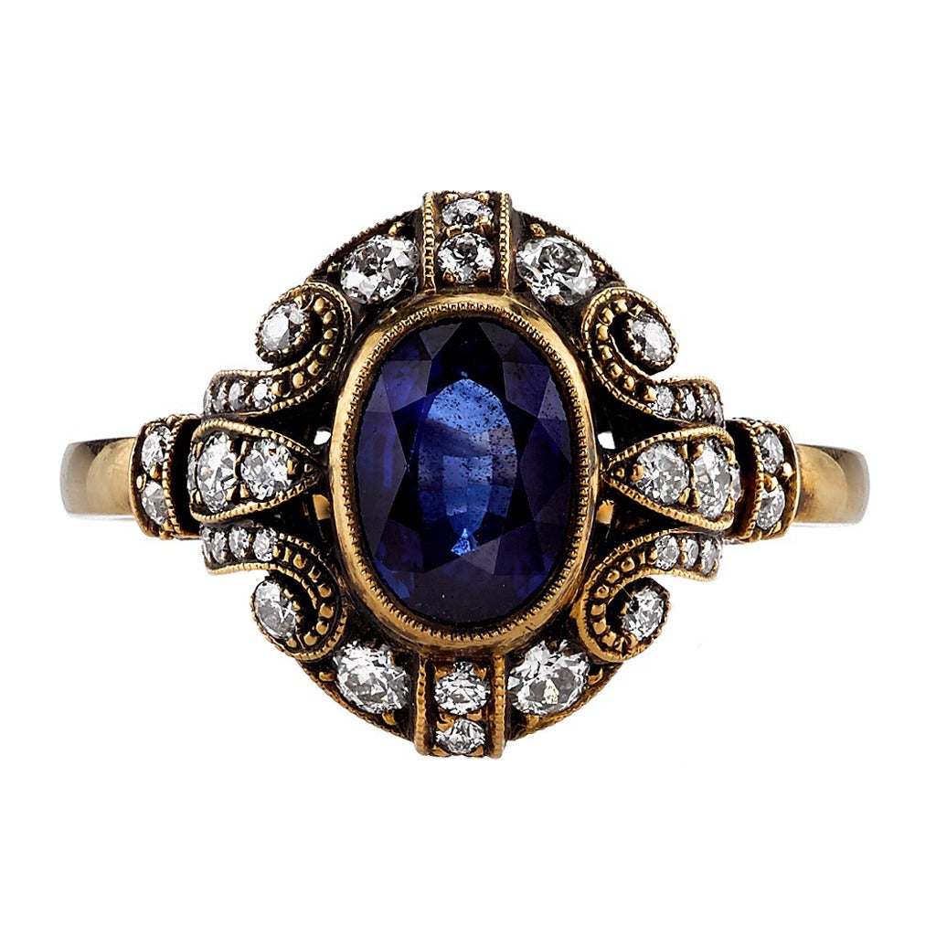 Stunning Oval Sapphire Diamond Gold Ring