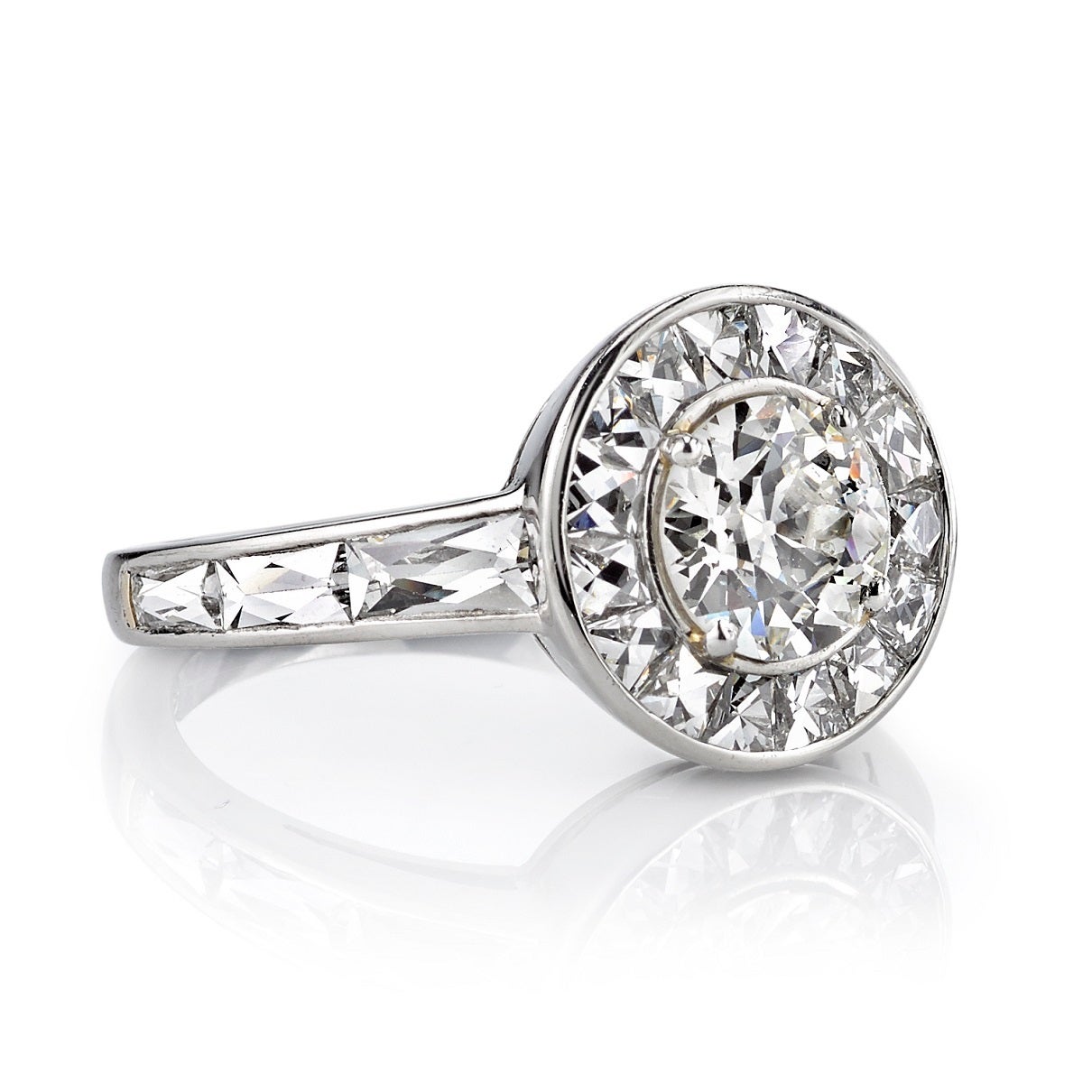 Round diamond ring surrounded by diamonds