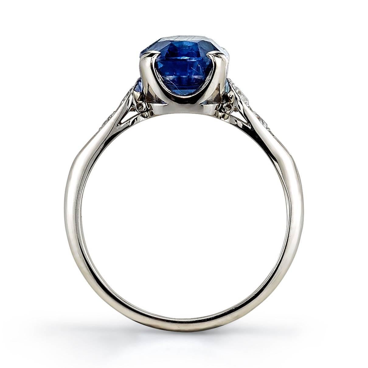 3.77 Karat Kissenschliff Saphir Ring im Zustand „Neu“ in Los Angeles, CA