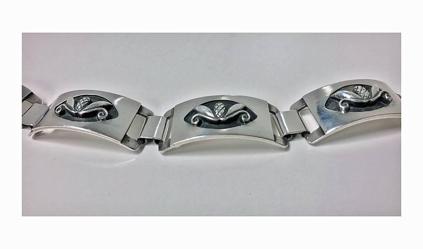 1940 Rare Georg Jensen Sterling Silver Bracelet designed by Laurence Foss  In Excellent Condition In Toronto, ON