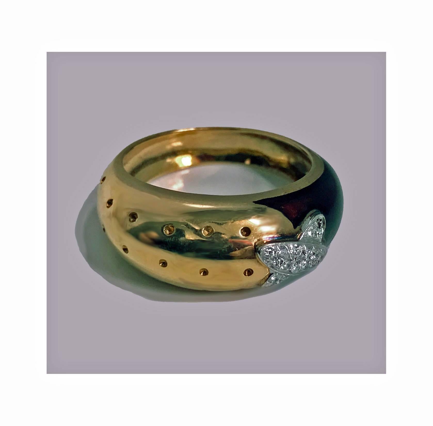 Italian 18 Karat Diamond and Enamel Ring, 20th Century In Good Condition In Toronto, ON