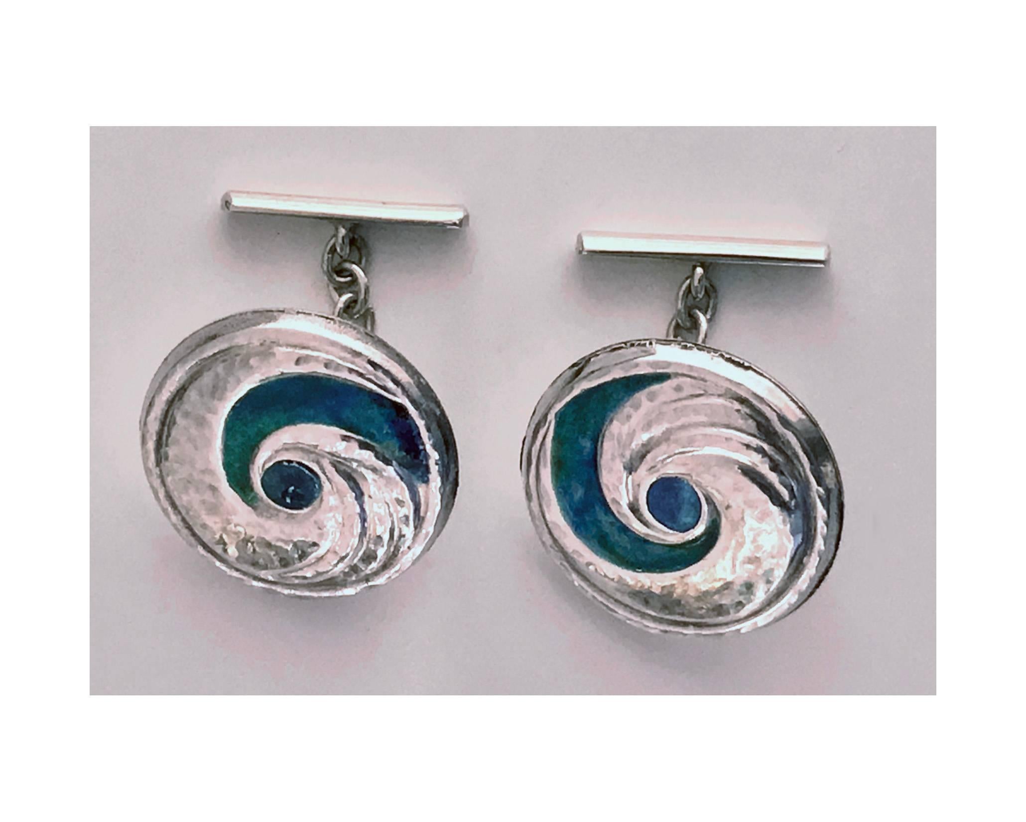 1902-1904 Liberty & Co. Archibald Knox Enamel swirl hammered silver Cufflinks   In Good Condition In Toronto, ON