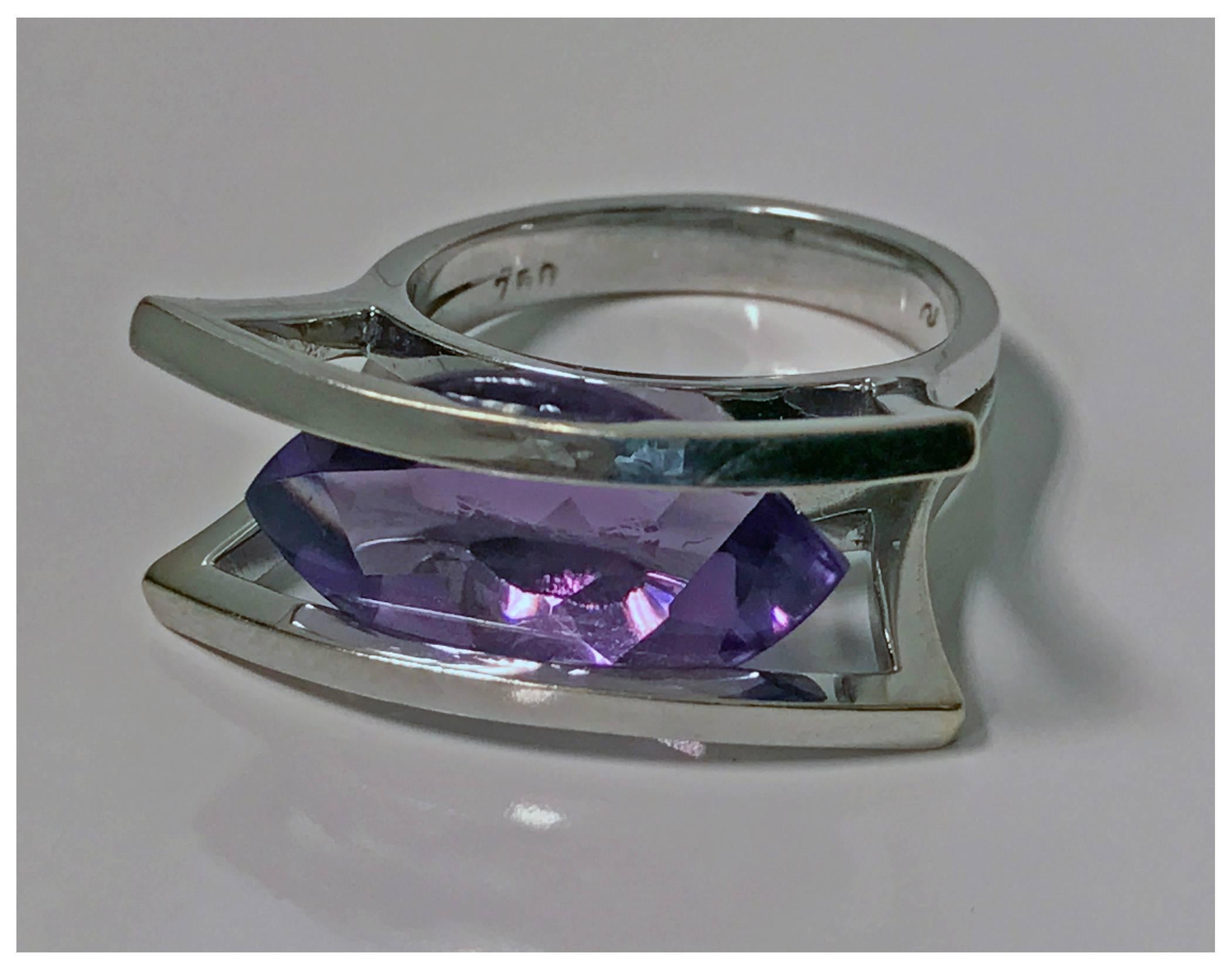 Amethyst White Gold Modernist Abstract Ring, 20th Century In Good Condition In Toronto, ON
