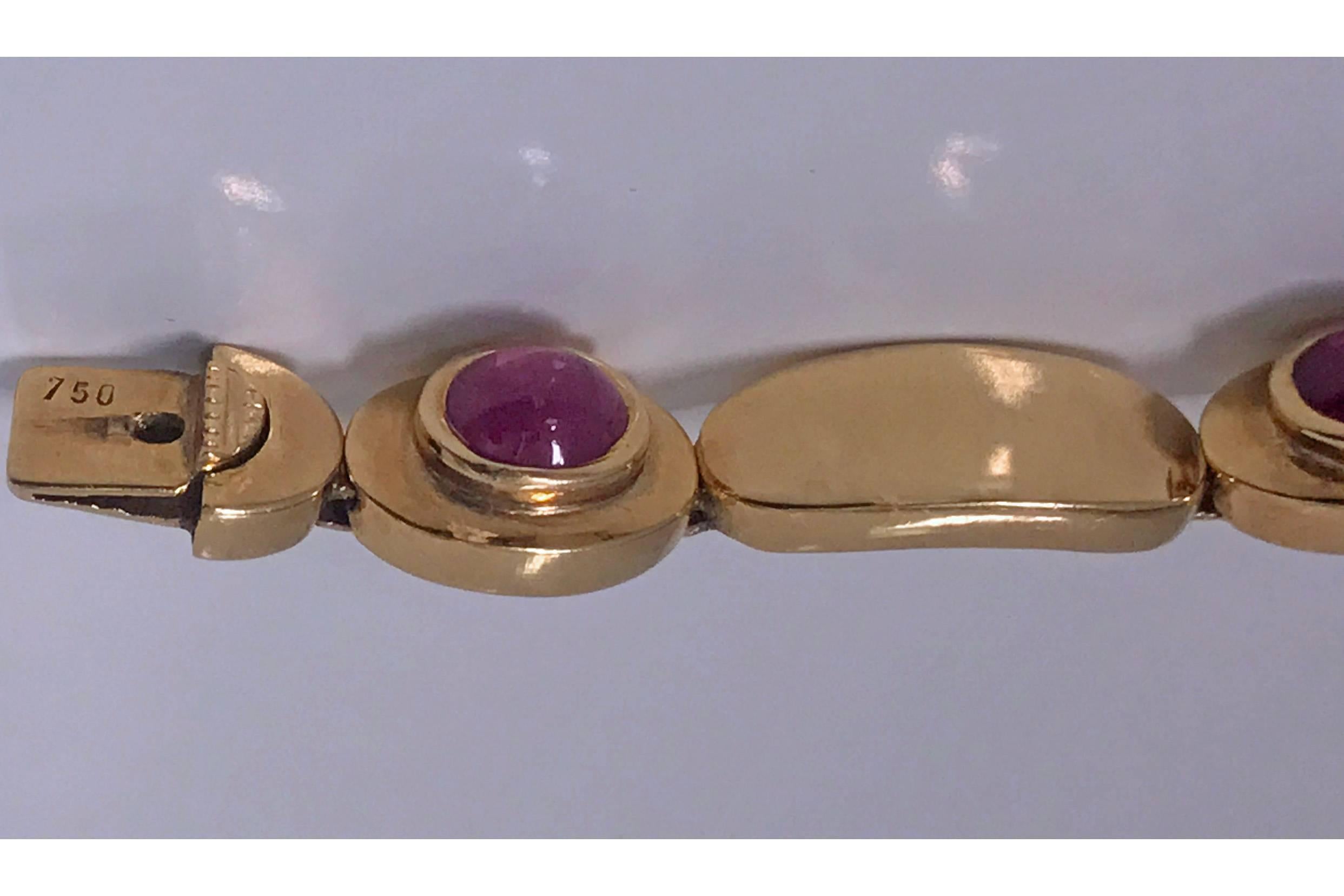 Women's Cabochon Ruby Gold Necklace and Bracelet Set