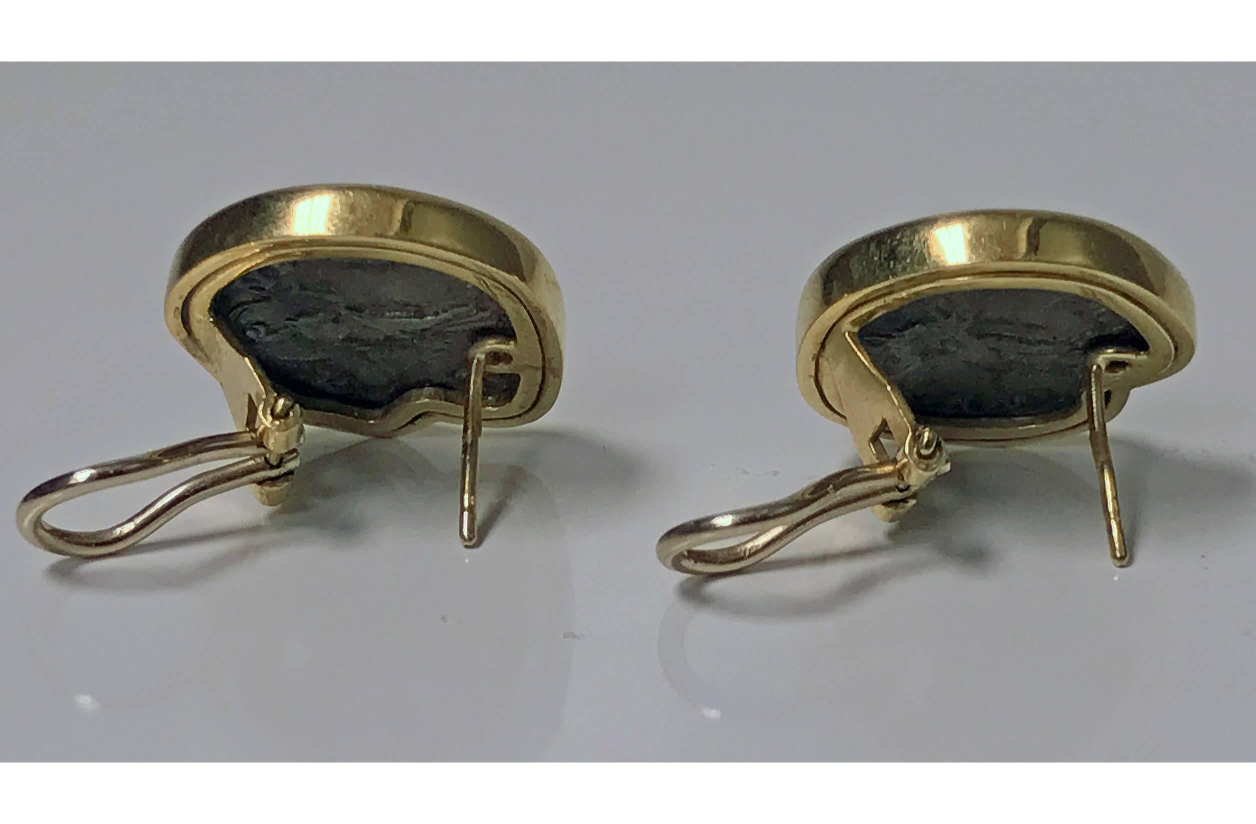 18 Karat Custom Mounted Ancient Coin Earrings, circa 1990 In Excellent Condition In Toronto, ON