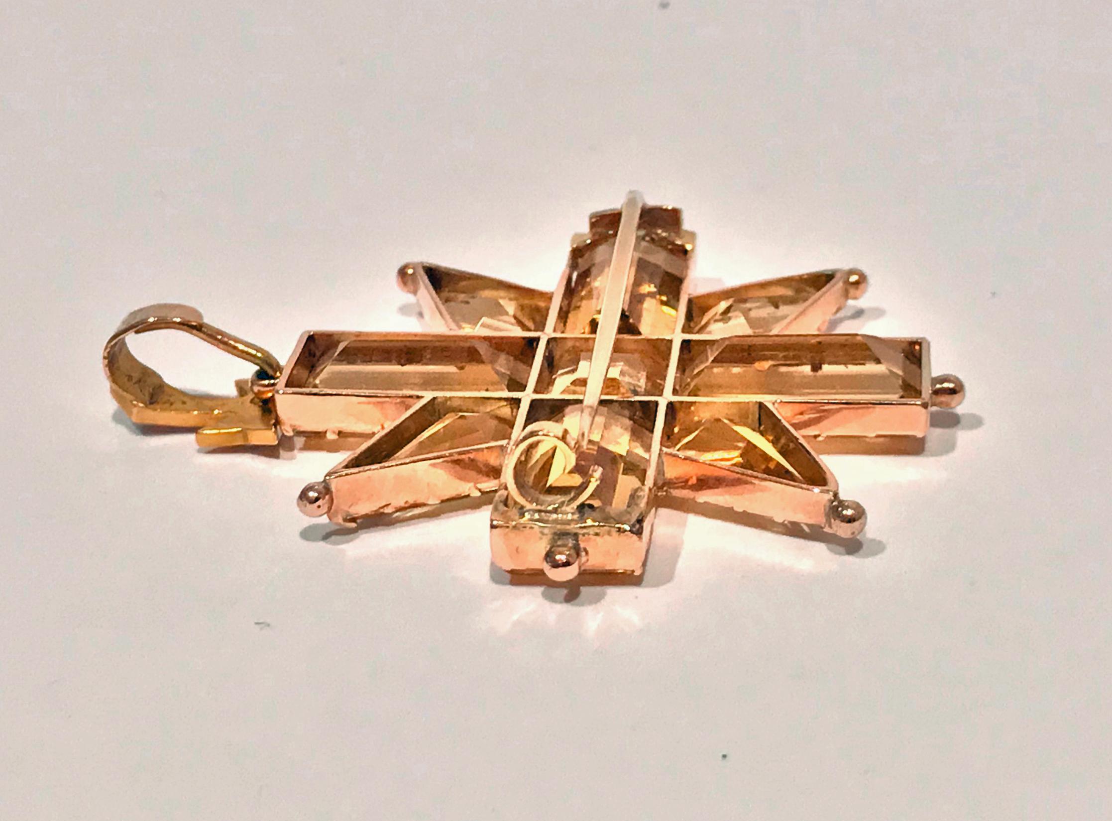 Antique Gold Citrine Maltese Cross Pendant Brooch, circa 1900 In Good Condition In Toronto, ON