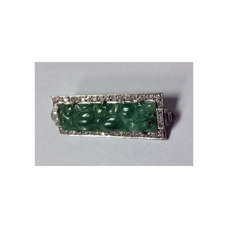 18K Jade and Diamond Brooch In Good Condition In Toronto, ON