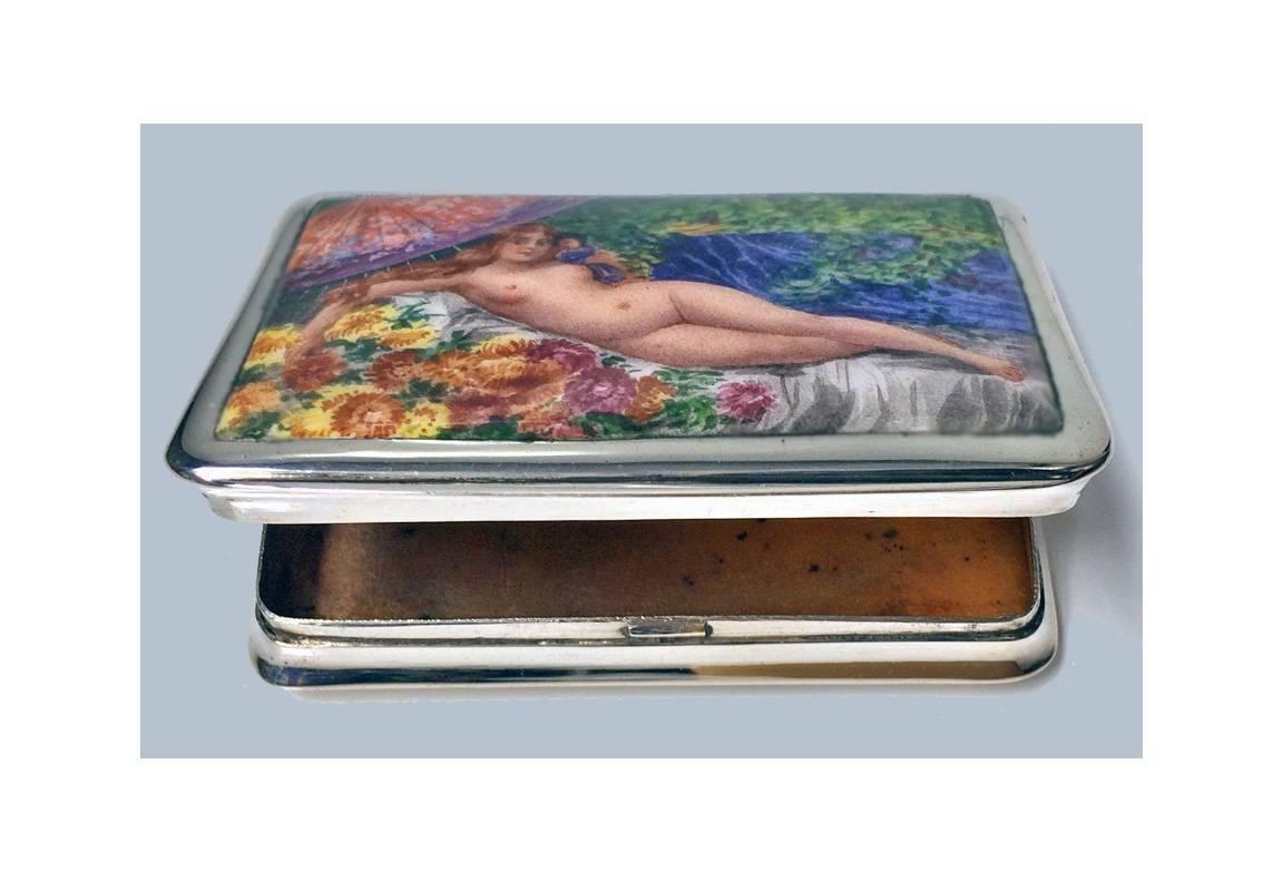 Erotic Nude Box Continental Silver Enamel C.1920 In Good Condition In Toronto, ON