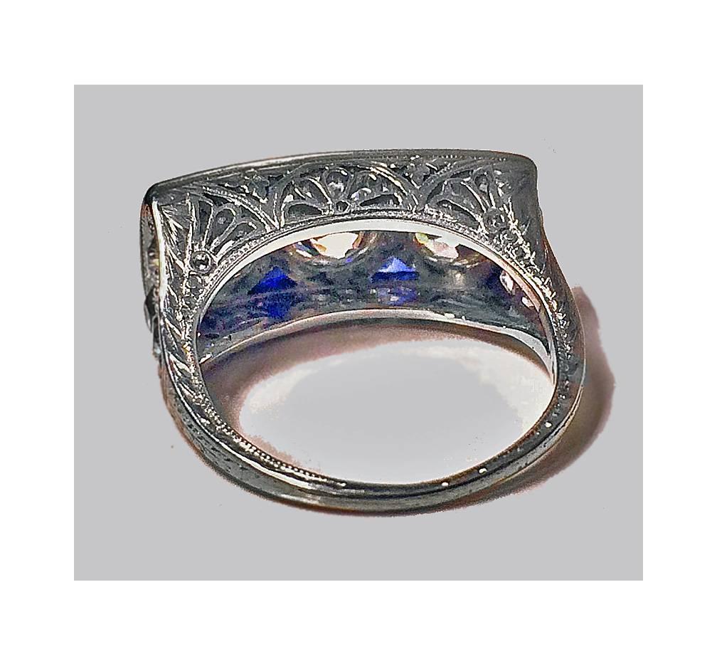 1920s Art Deco Sapphire Diamond Platinum Ring In Good Condition In Toronto, ON