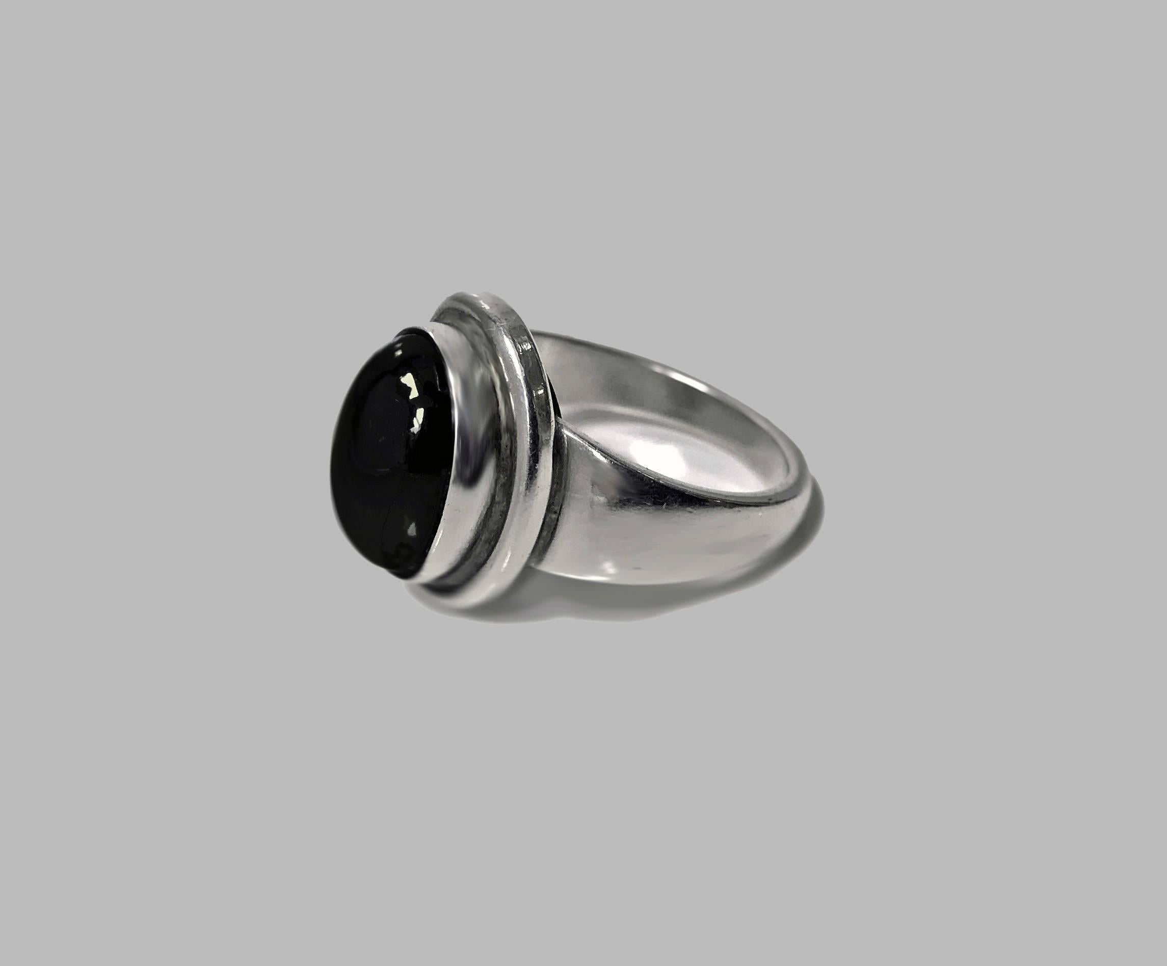 Georg Jensen Ladies Ring, Designed by Harald Nielsen 1