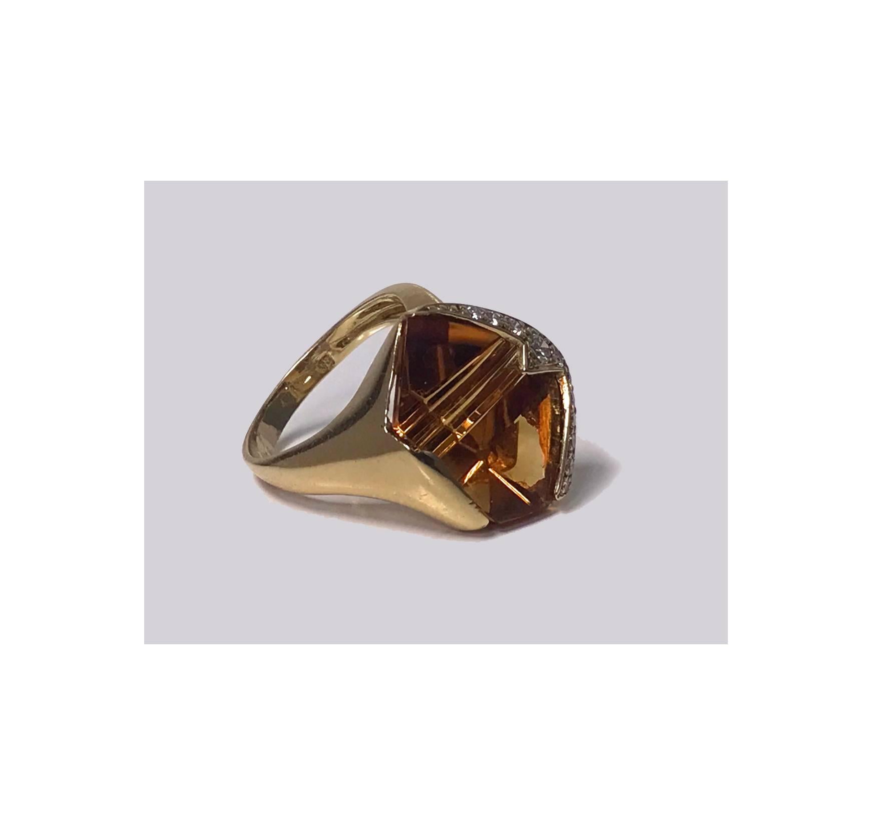 18K Diamond and Citrine Ring In Excellent Condition In Toronto, ON