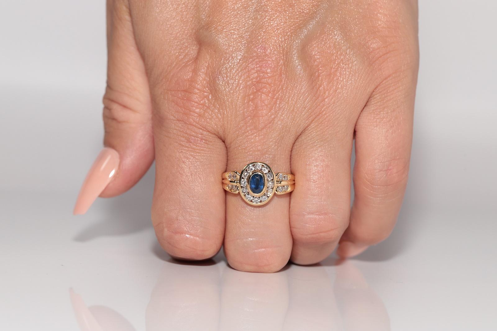 In sehr gutem Zustand.
Das Gesamtgewicht beträgt 5,3 Gramm.
Insgesamt ist Diamant 0,75 ct.
Der Diamant hat die Farbe H-I und die Reinheit vvs-vs.
Insgesamt ist Saphir 0,30 ct.
Ringgröße ist US 8
Wir können jede Größe herstellen.
Die Schachtel ist