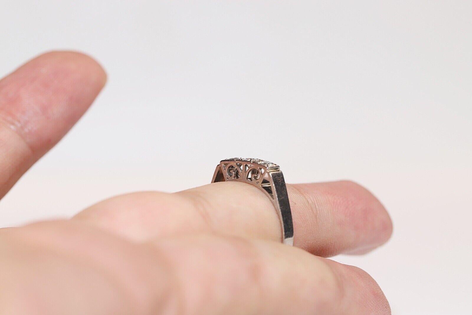 Anello antico CIRCA 1920 in oro 18 carati con diamanti naturali decorati in vendita 4