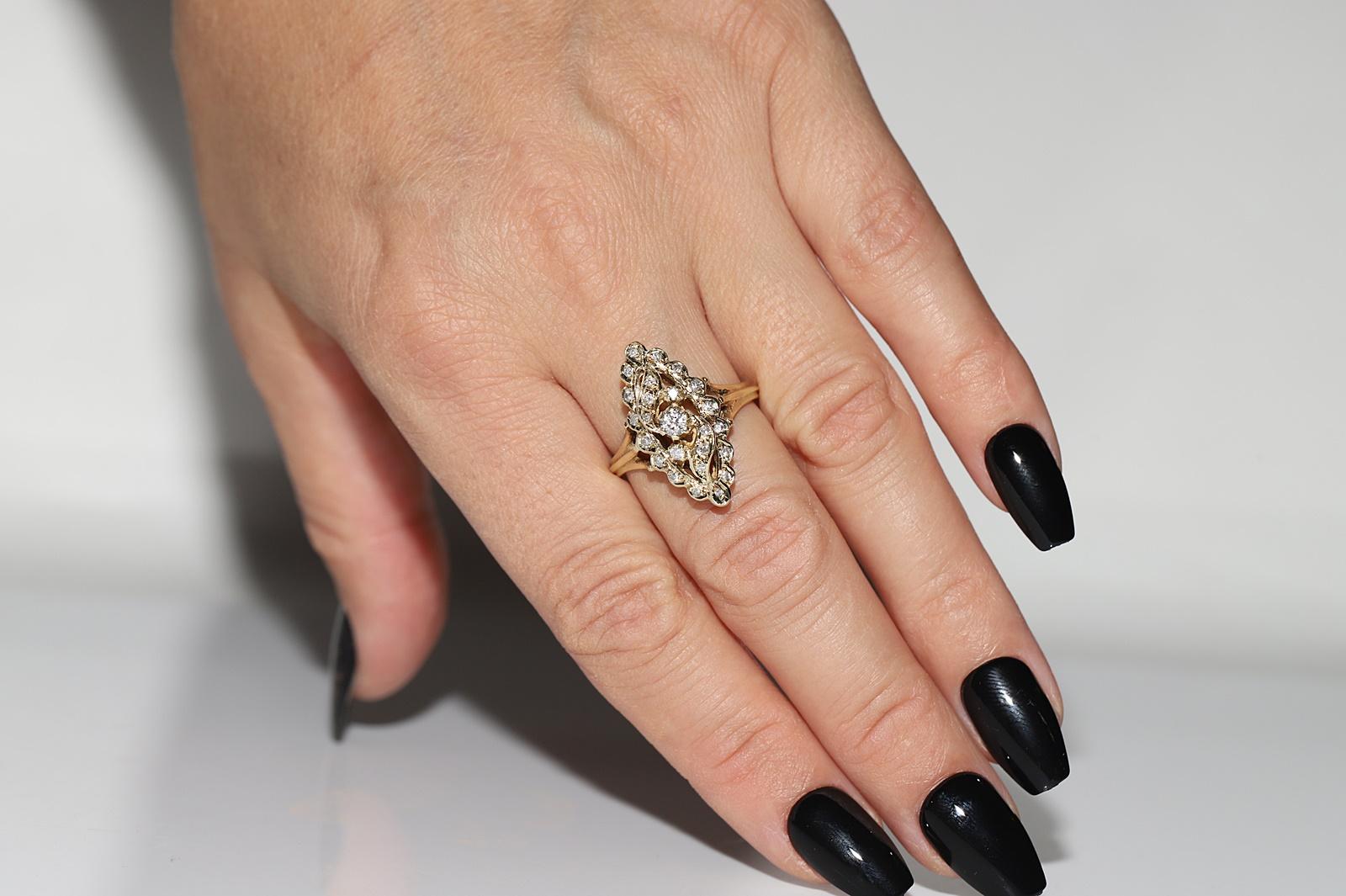 Vintage Circa 1970er Jahre 14k Gold Natürlicher Diamant Dekorierter Navette Ring im Angebot 4