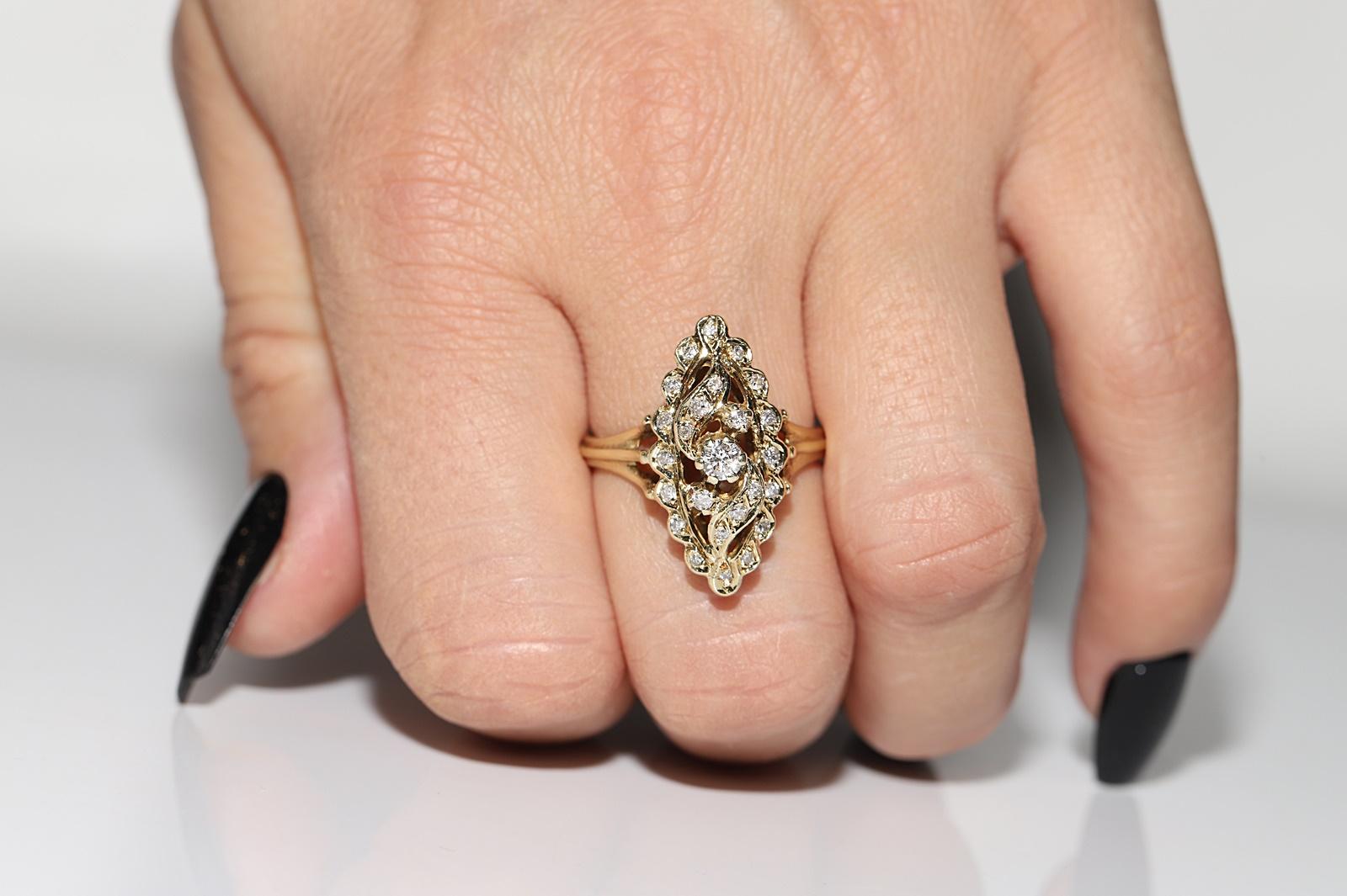 Vintage Circa 1970er Jahre 14k Gold Natürlicher Diamant Dekorierter Navette Ring im Angebot 5