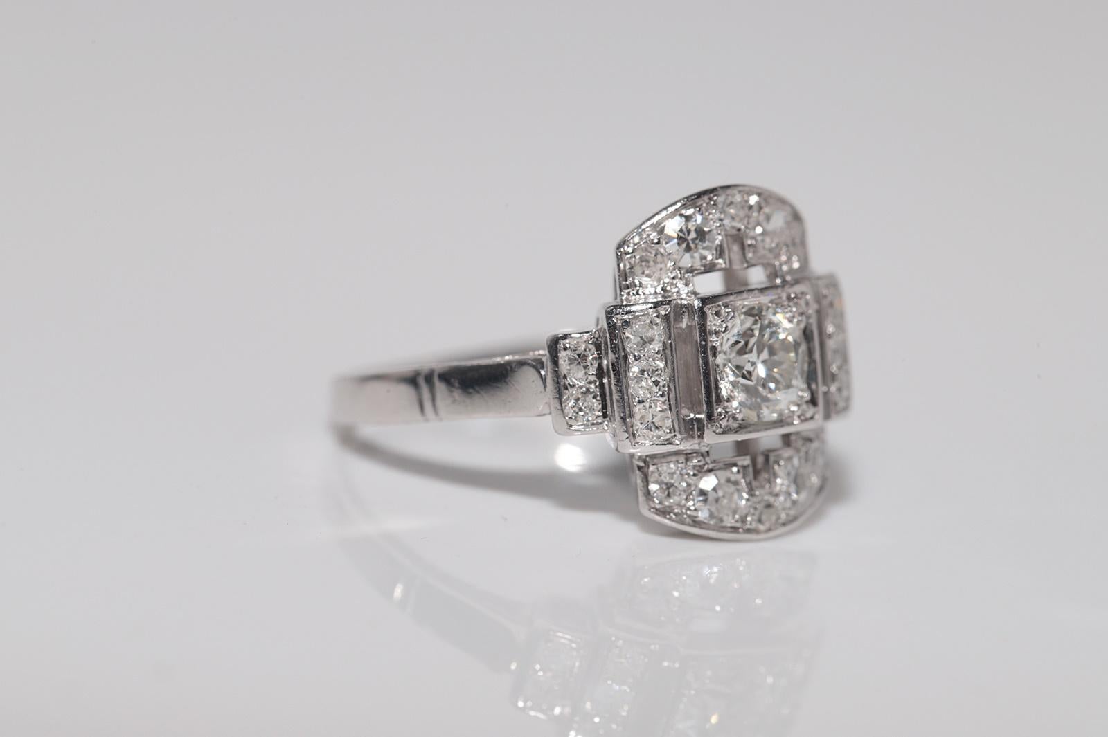 Anello antico CIRCA 1930 Art Decor in platino e diamanti naturali in vendita 3