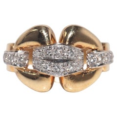 Vintage Circa 1980s 18k Gold Natural Diamond Decorated Band Ring
