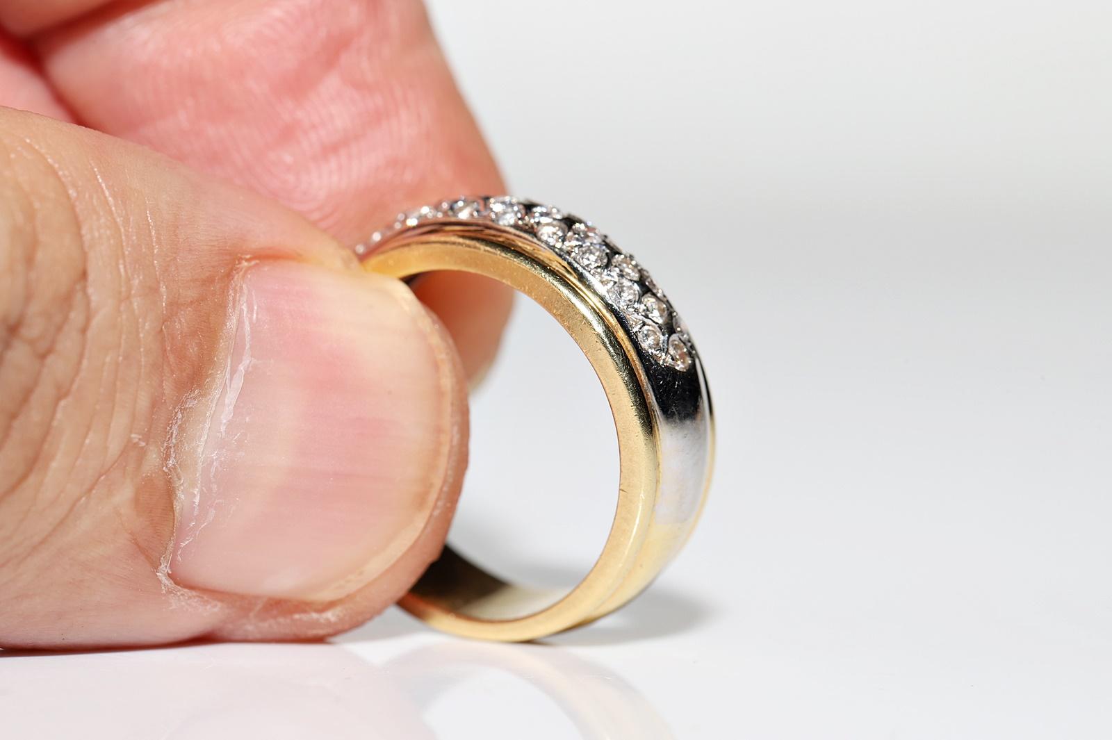 Anello d'epoca CIRCA 1980 in oro 18 carati con diamanti naturali decorati in vendita 2