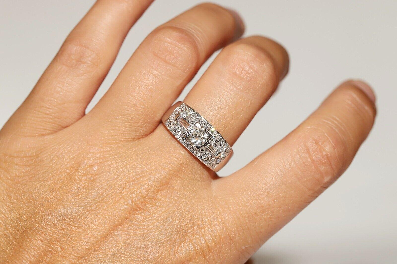 Vintage CIRCA 1980er Jahre 18k Gold natürlichen Diamanten verziert Cluster Ring im Angebot 2