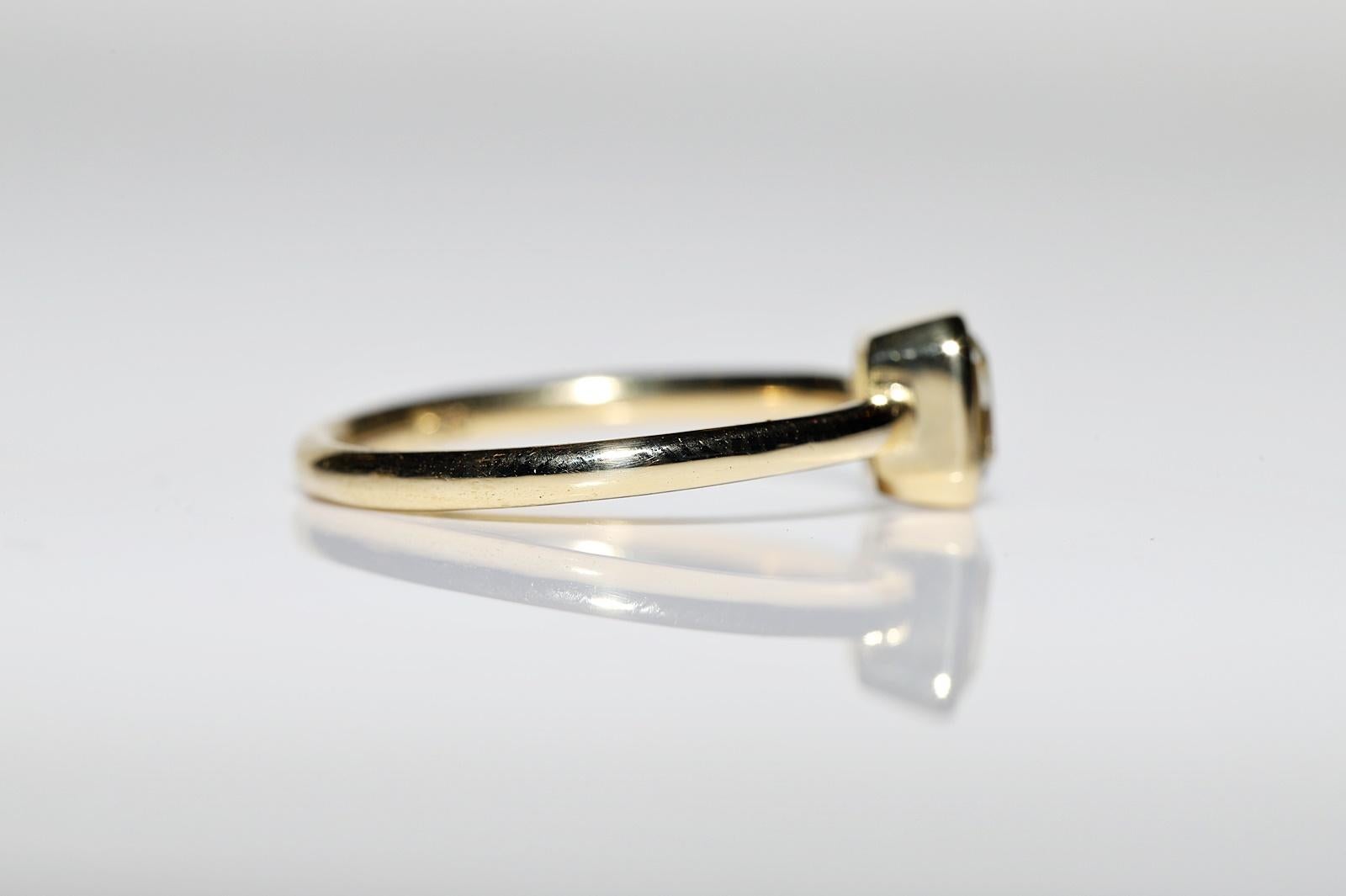 18 Karat Gold Natürlicher Strahlenschliff Diamant Dekorierter Solitär Ring im Angebot 1