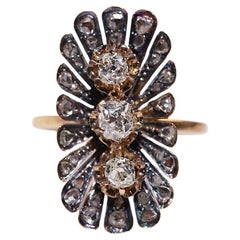 Bague navette ancienne des années 1900 en or 18 carats décorée de diamants naturels