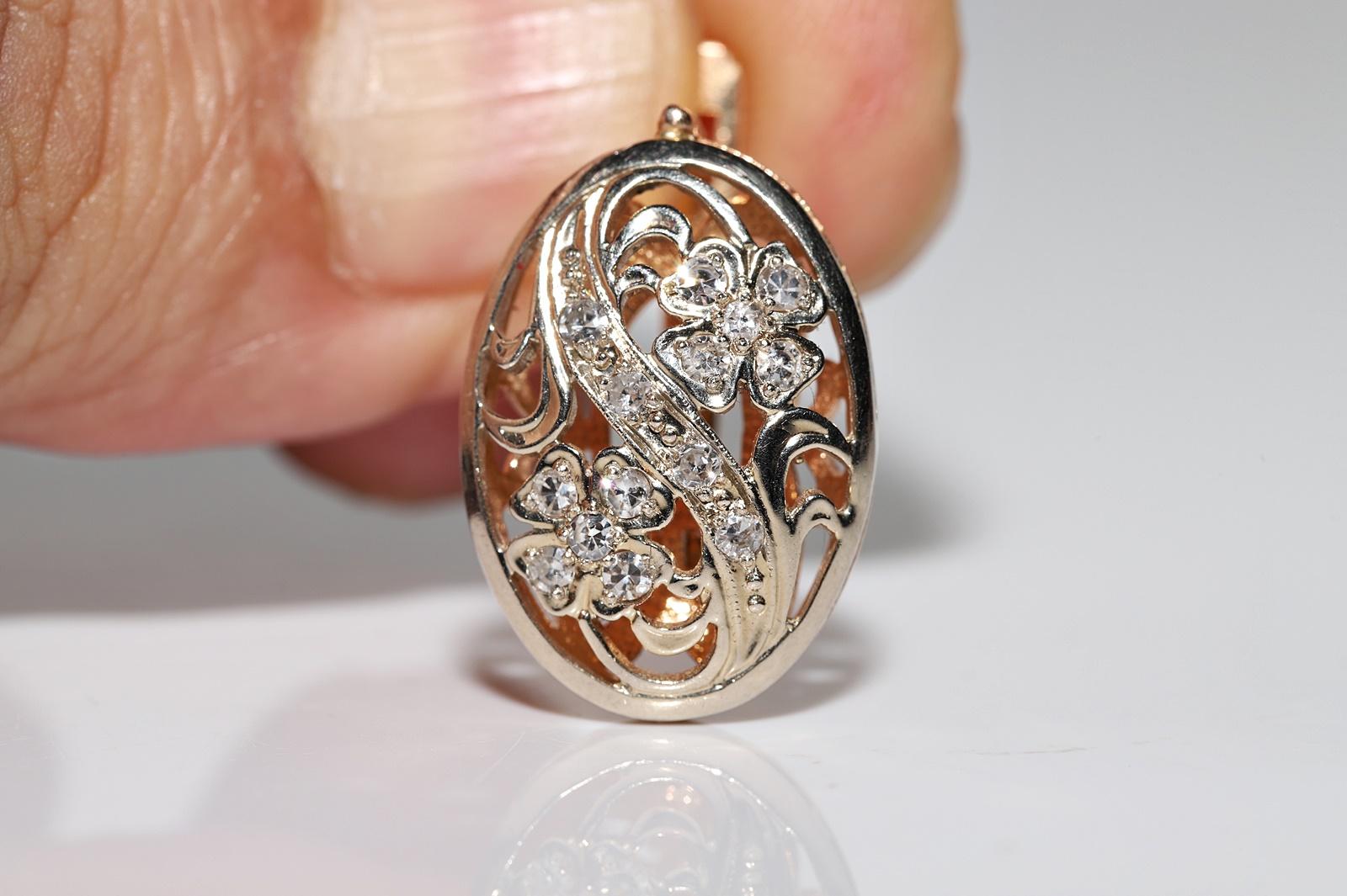Orecchino d'epoca in oro 14k, circa 1960, con diamanti naturali decorati In condizioni buone in vendita a Fatih/İstanbul, 34