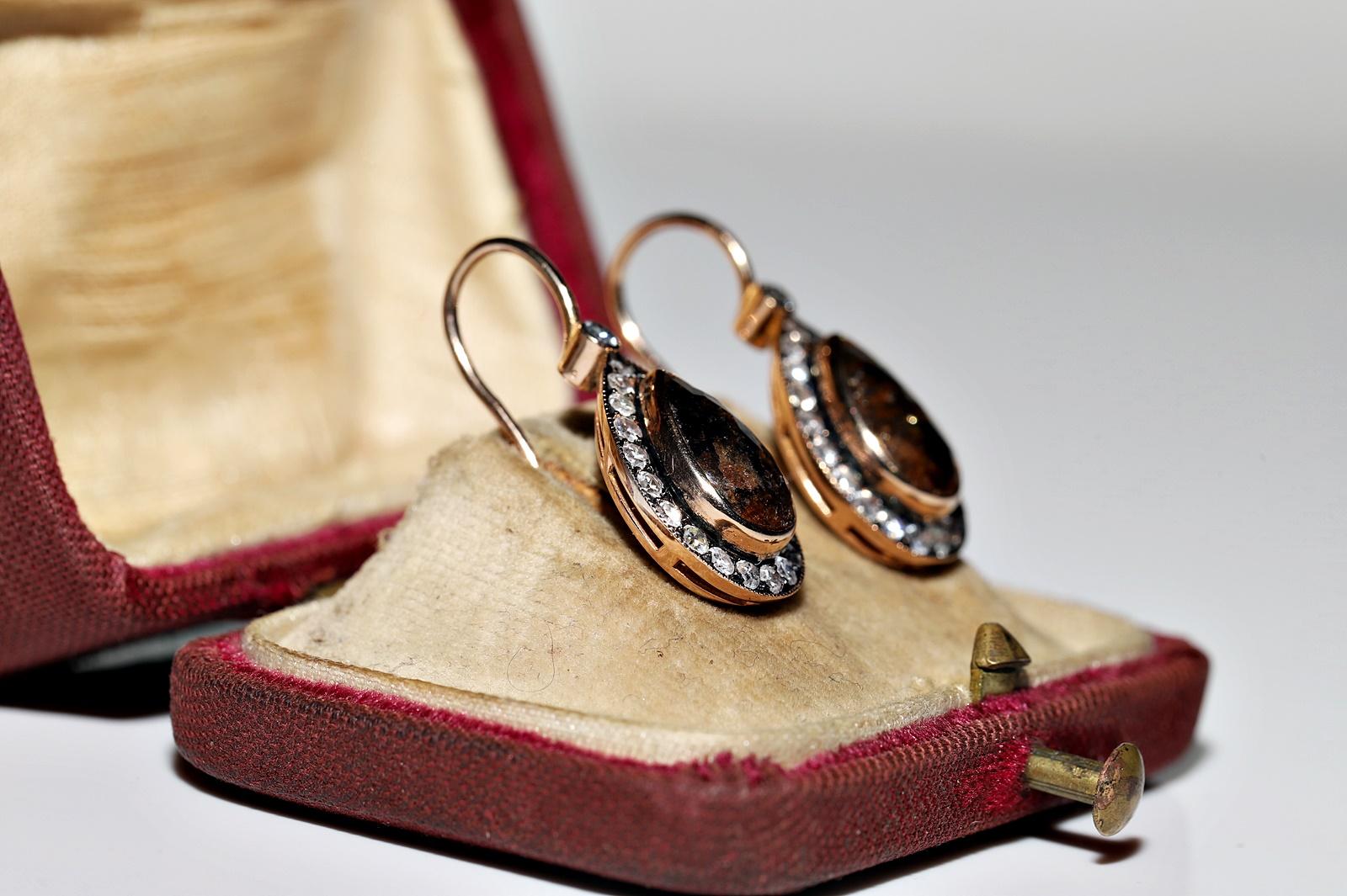 Moderno Orecchino a goccia con diamante naturale decorato in oro 18 carati &New Made in vendita