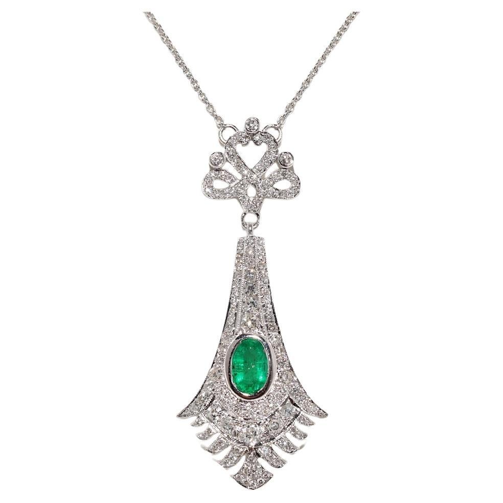 Vintage Collier pendentif en or 18k orné de diamants naturels et d'émeraudes de taille ovale
