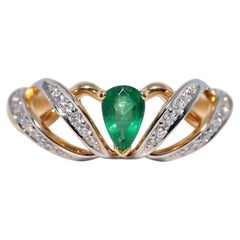Vintage Circa 1990s 18k Gold Estate Natural Diamond And Pear Cut Emerald Ring